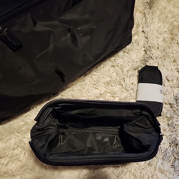 Calvin Klein Detatchable crossbody messenger travel bag w logos, small b… - Picture 13 of 16